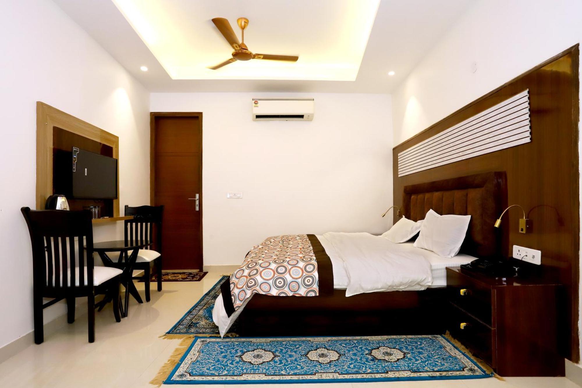 Vrindavan Guest House New Delhi Extérieur photo
