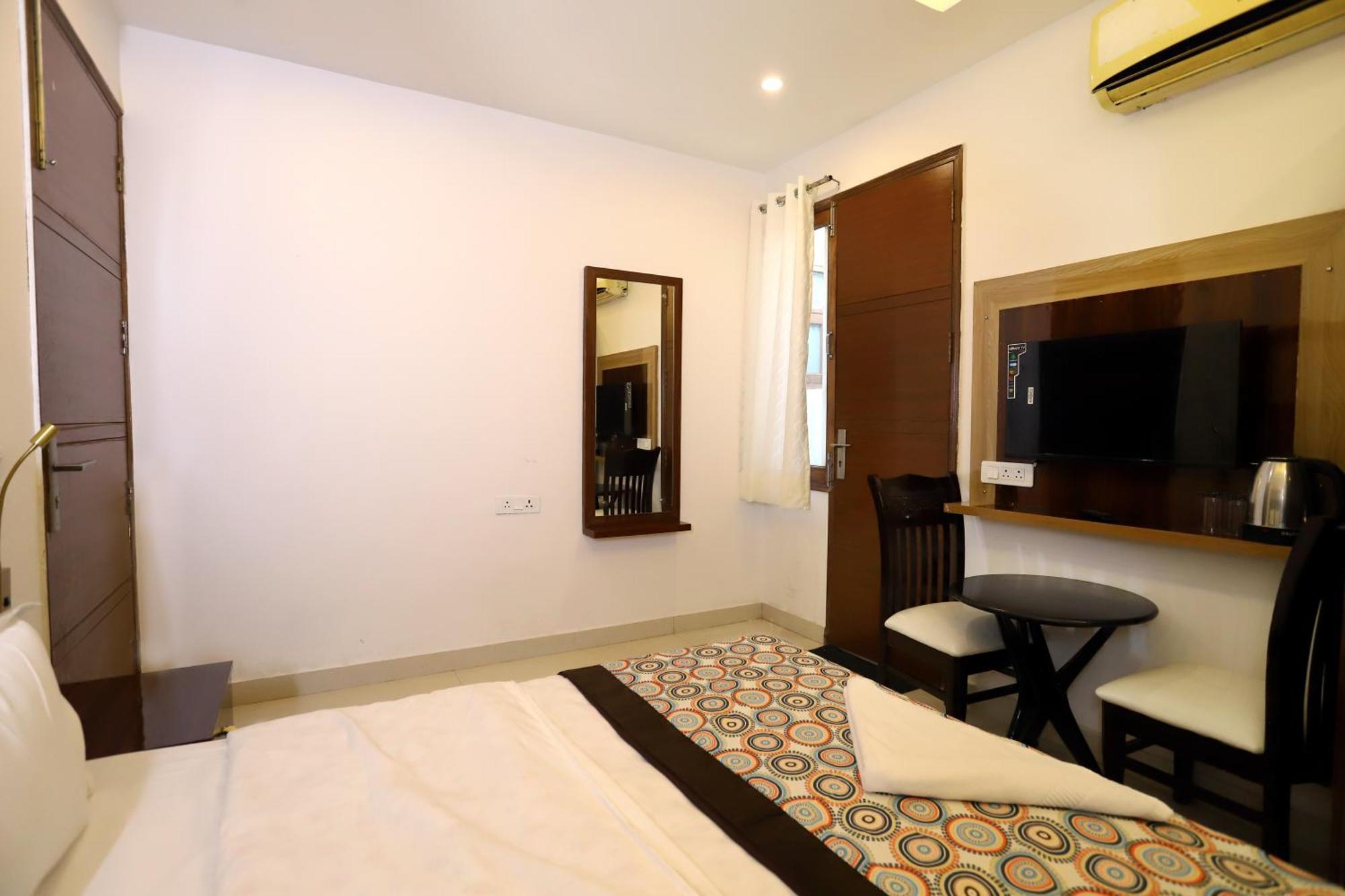 Vrindavan Guest House New Delhi Extérieur photo